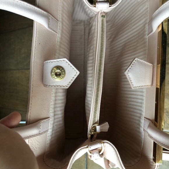 Sold - Picture 5 of 8